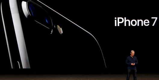 Why Should You Buy The New iPhone 7???