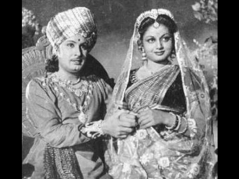 MGR and his wife Janaki in the film 'Mohini'