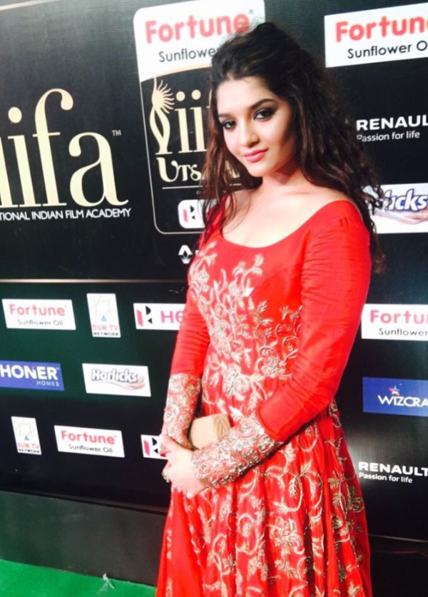 Ritika Singh at IIFA Utsavam Awards